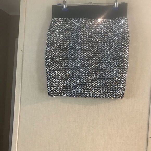 Forever 21 Sequin Skirt Small Black Waistband - Picture 9 of 10